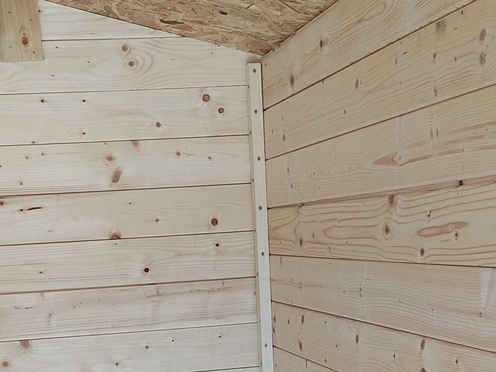 casetta-giardino-esterno-legno-impregnata-bianca-colorata-tinta-piscina