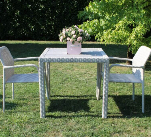 Tavolino-Bianco-Grigio-Giardino-Sedie-Poltrone-OBI-piscina-Cosma-Acciaio-Metallo-Tettoia-Barbecue